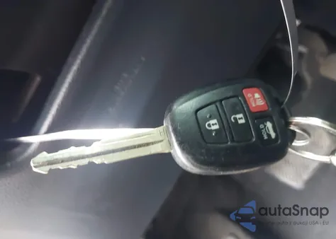 2019 Toyota Corolla Se from USA, damaged, VIN 2T1BURHE1KC177683